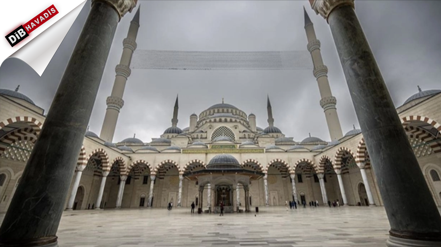 İstanbul'un sembollerinden Büyük Çamlıca Camisi Türkiye'nin en modern külliyesi niteliğinde